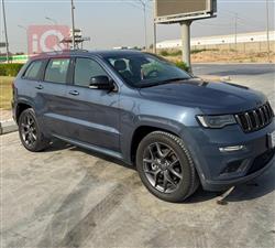 جیپ گراند شیرۆکی